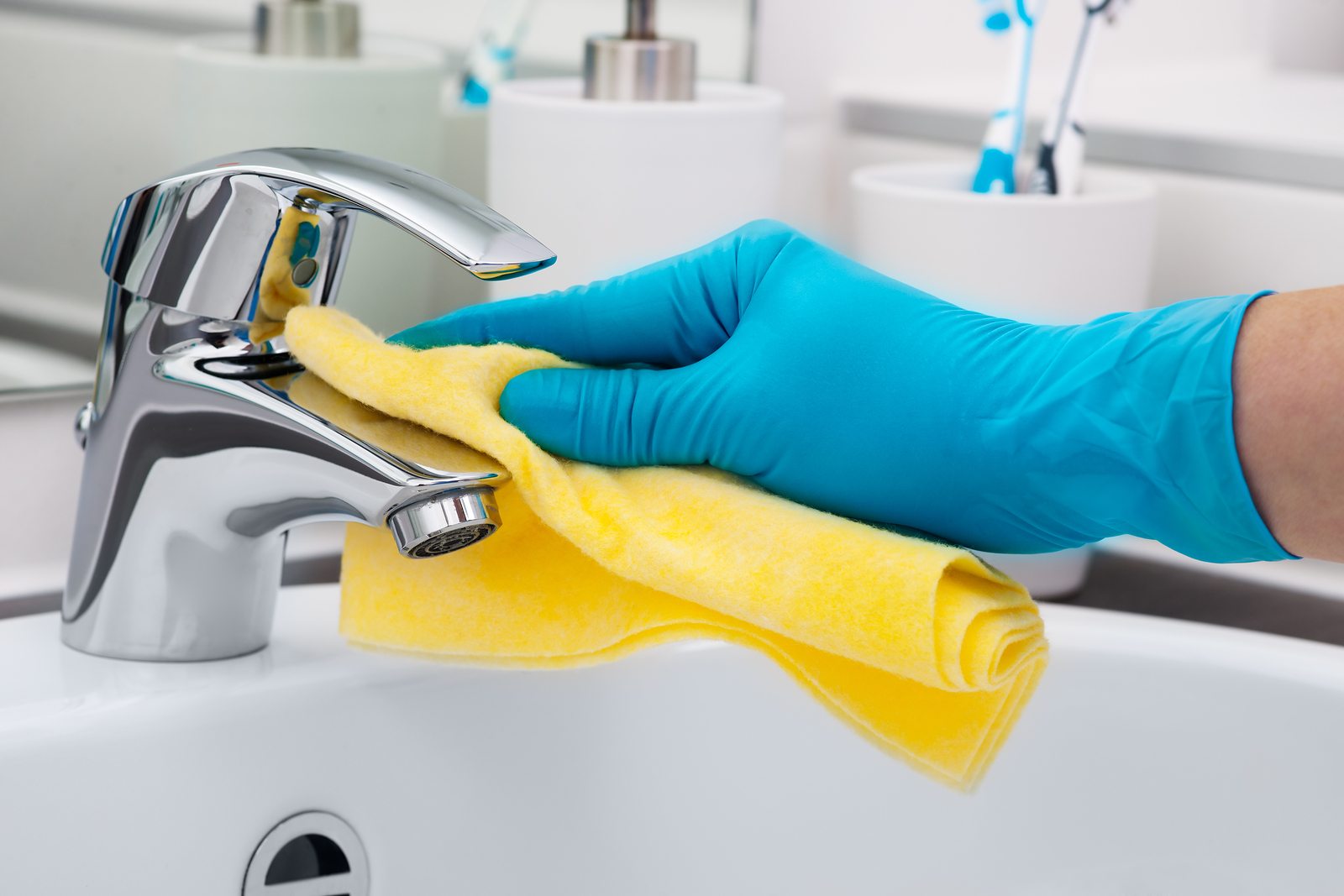 Read more about the article 6 House Cleaning Tips from the Experts